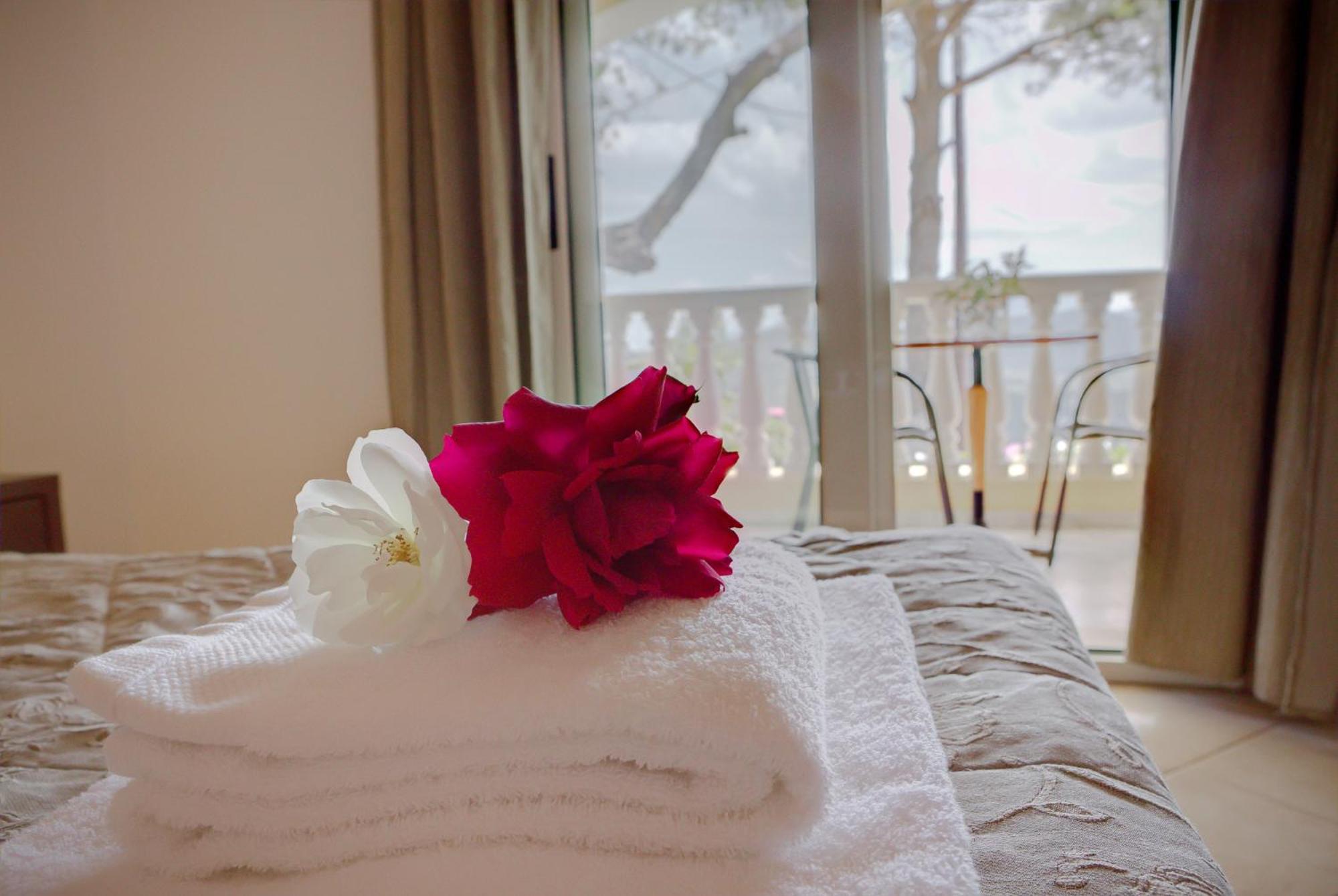 Zeus Throne II Aparthotel อฟิโอนาส ภายนอก รูปภาพ